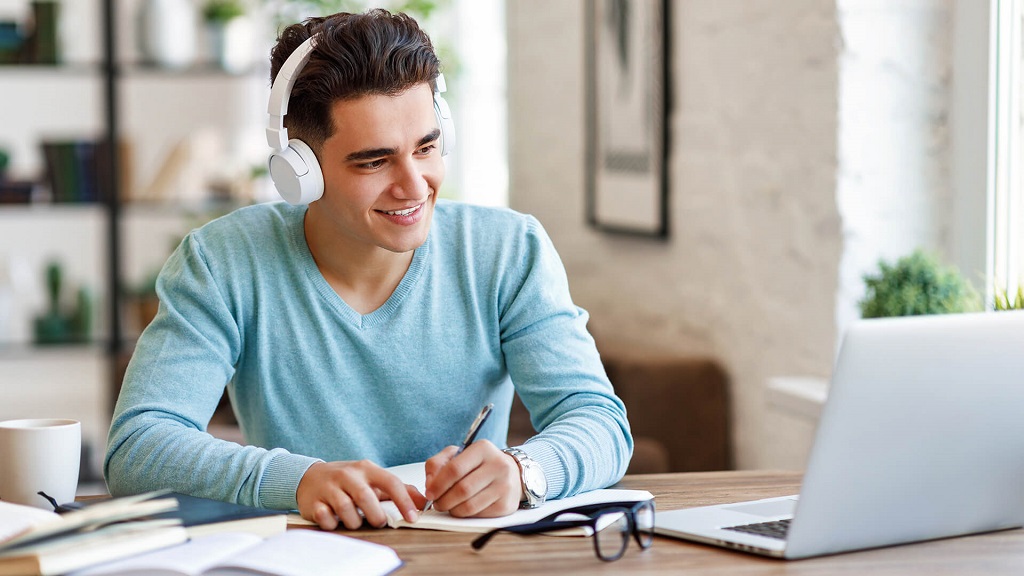 cómo ganar dinero con la tutoría en línea